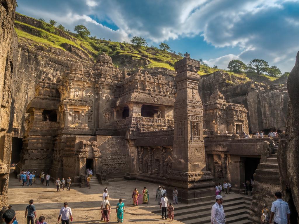 Shirdi to Grishneshwar + Ellora
